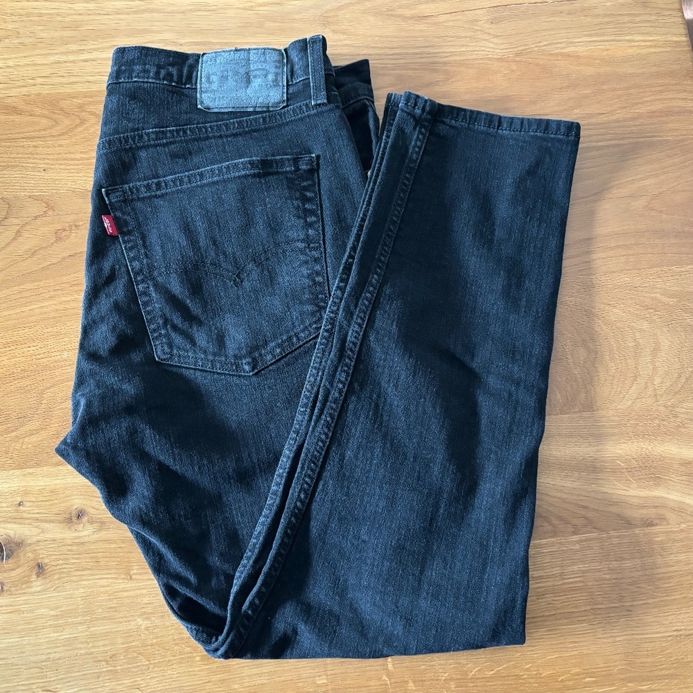 Levi's 512 Slim Taper Jeans Black Denim Stretch Men's 36x32 (actual 30" inseam)